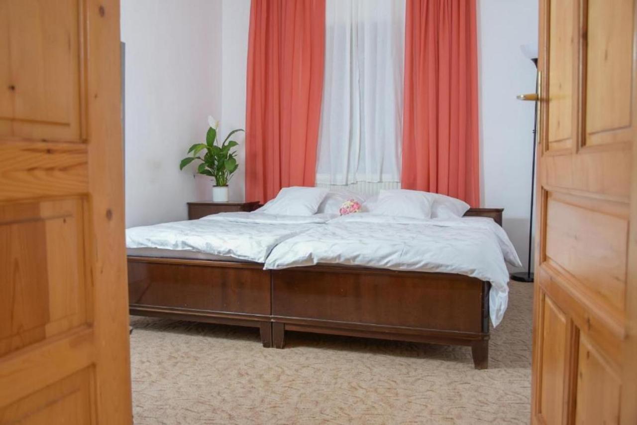 Erzsébet Vendégház és Apartman Hajduszoboszlo Exterior foto